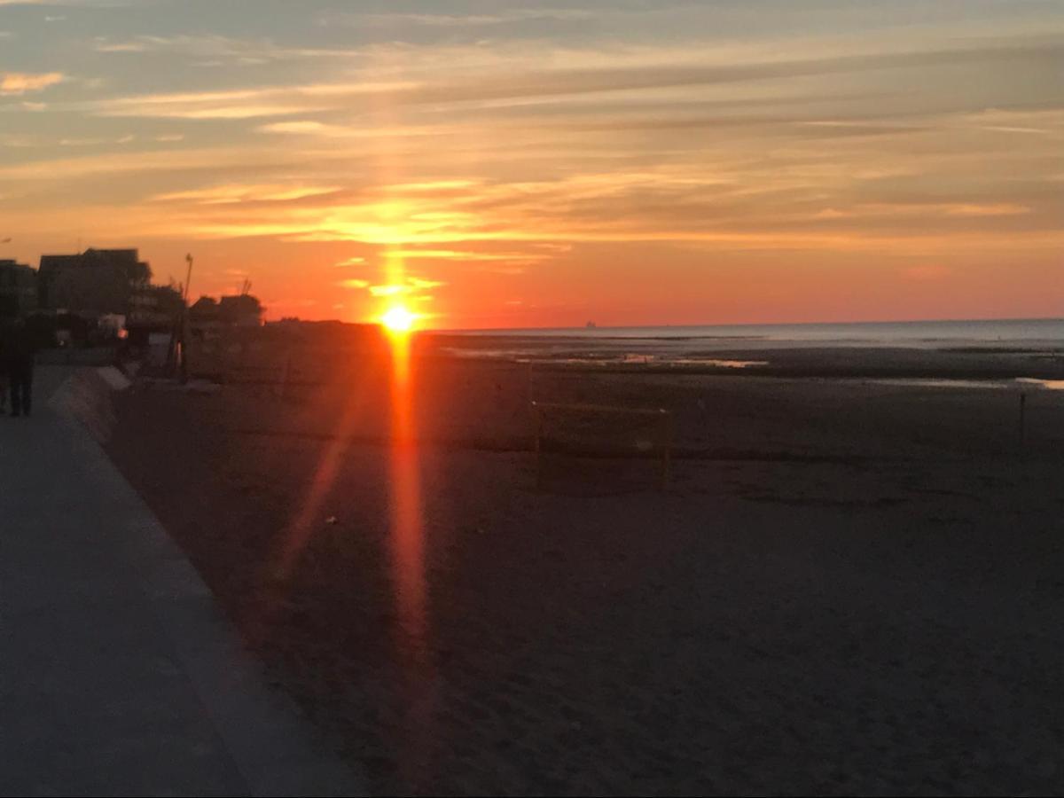 Aux Gres Des Vagues Lejlighed Lion-sur-Mer Eksteriør billede